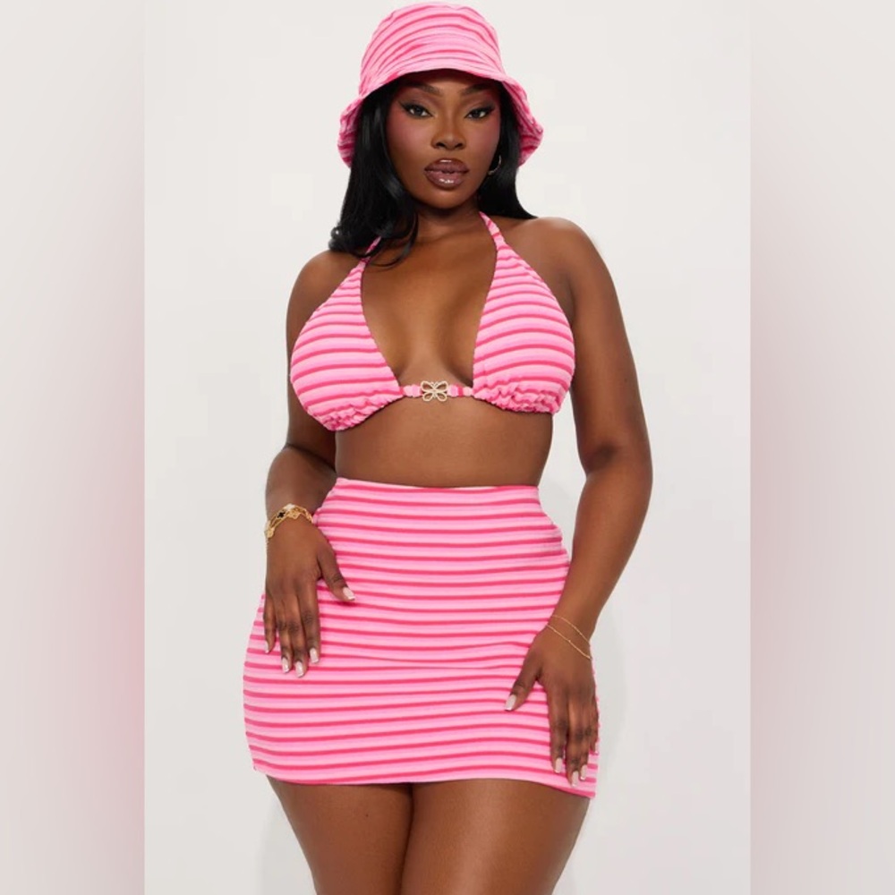 Fashion Nova 4 Piece Bikini Set (with bucket hat & skirt)